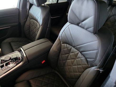 New 2026 BMW X5 sDrive40i w/ M Sport Package RWD image 9
