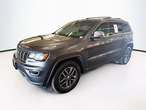 Used 2017 Jeep Grand Cherokee Limited AWD/4WD image 3