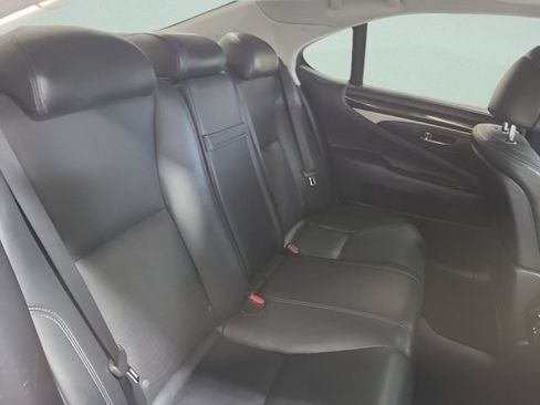 Used 2016 Lexus LS 460 AWD w/ Comfort Package image 17