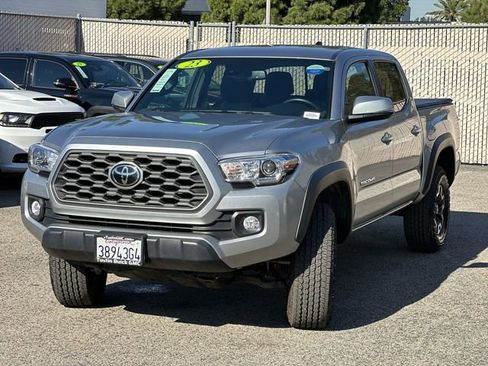 Used 2023 Toyota Tacoma TRD Off-Road w/ Technology Package image 8