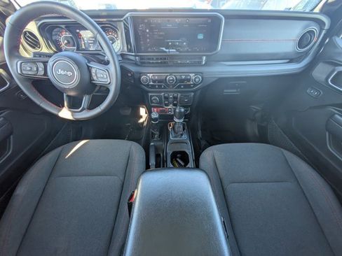 Used 2024 Jeep Wrangler Unlimited Rubicon image 13