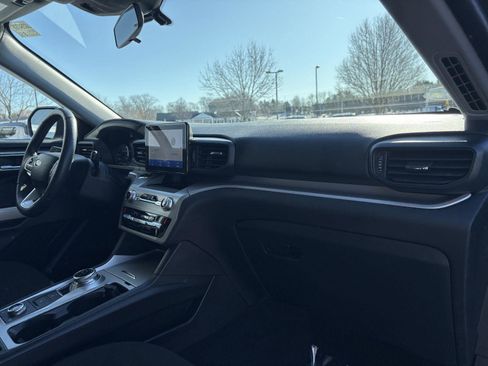 Used 2023 Ford Explorer XLT w/ Class IV Trailer Tow Package image 22