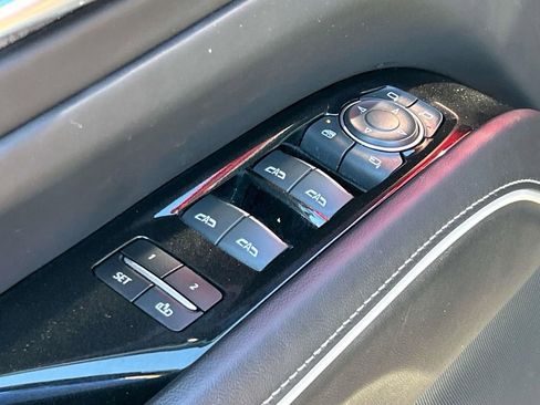 Used 2022 Cadillac Escalade ESV Sport Platinum w/ LPO, ONYX Package image 32