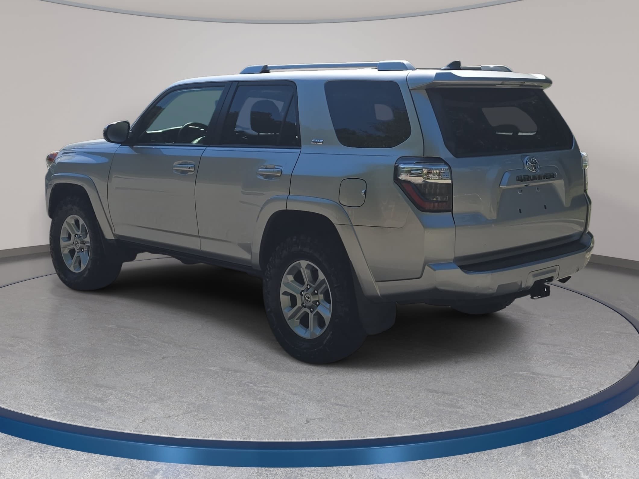 Used 2017 Toyota 4Runner SR5 AWD/4WD image 7