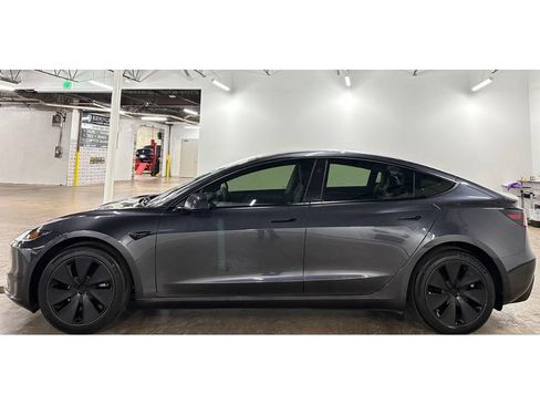 Used 2024 Tesla Model 3 Long Range RWD image 8