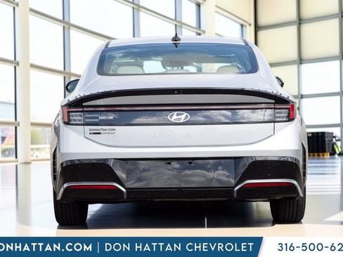 Used 2025 Hyundai Sonata SEL FWD image 23