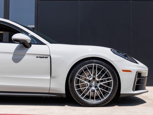 New 2026 Porsche Panamera 4 image 16