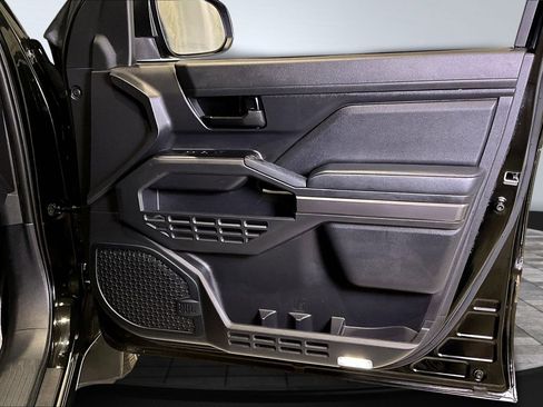 Used 2024 Toyota Tacoma SR5 image 28