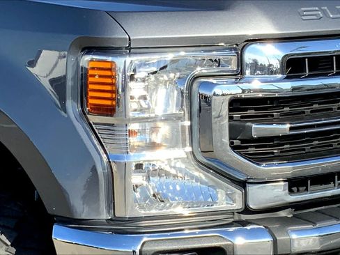Certified 2022 Ford F250 Lariat w/ Lariat Ultimate Package AWD/4WD image 25
