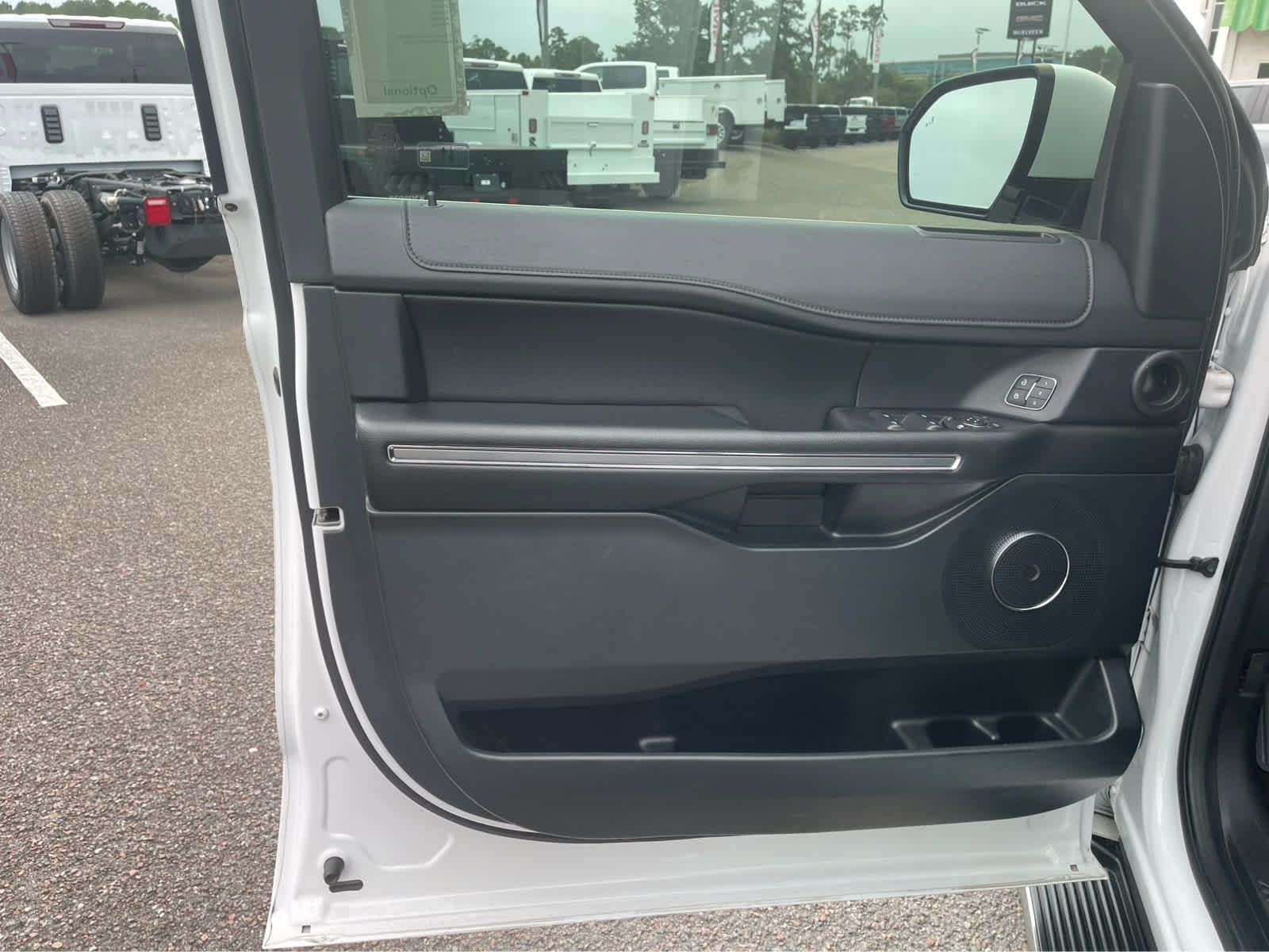 Used 2021 Ford Expedition XLT RWD image 10