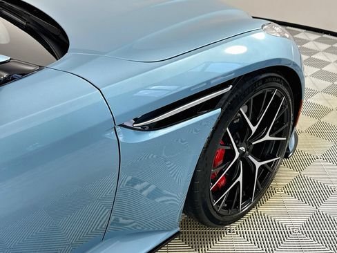 Used 2024 Aston Martin DB12 Convertible RWD image 9