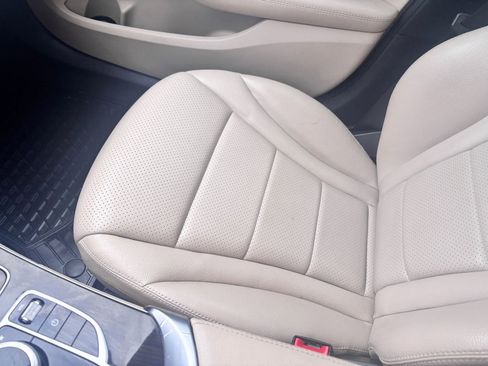 Used 2018 Mercedes-Benz C 300 4MATIC Sedan image 37