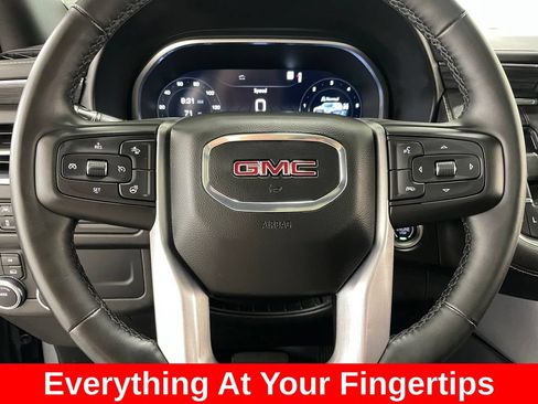 Certified 2023 GMC Yukon XL SLT w/ SLT Premium Package AWD/4WD image 7