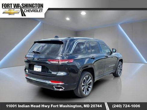 Used 2023 Jeep Grand Cherokee Overland RWD image 2