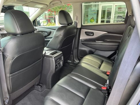Used 2024 Nissan Murano SV w/ SV Midnight Edition Package FWD image 16