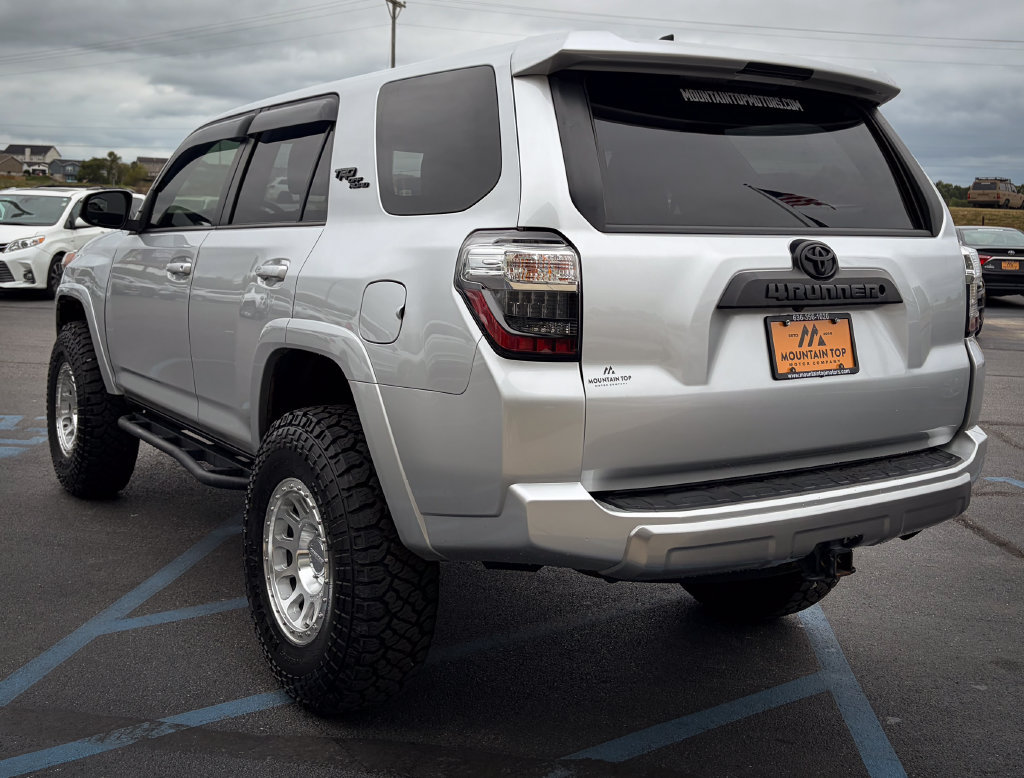 Used 2019 Toyota 4Runner TRD Off-Road AWD/4WD image 24
