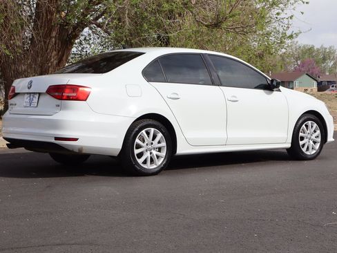 Used 2015 Volkswagen Jetta SE image 5