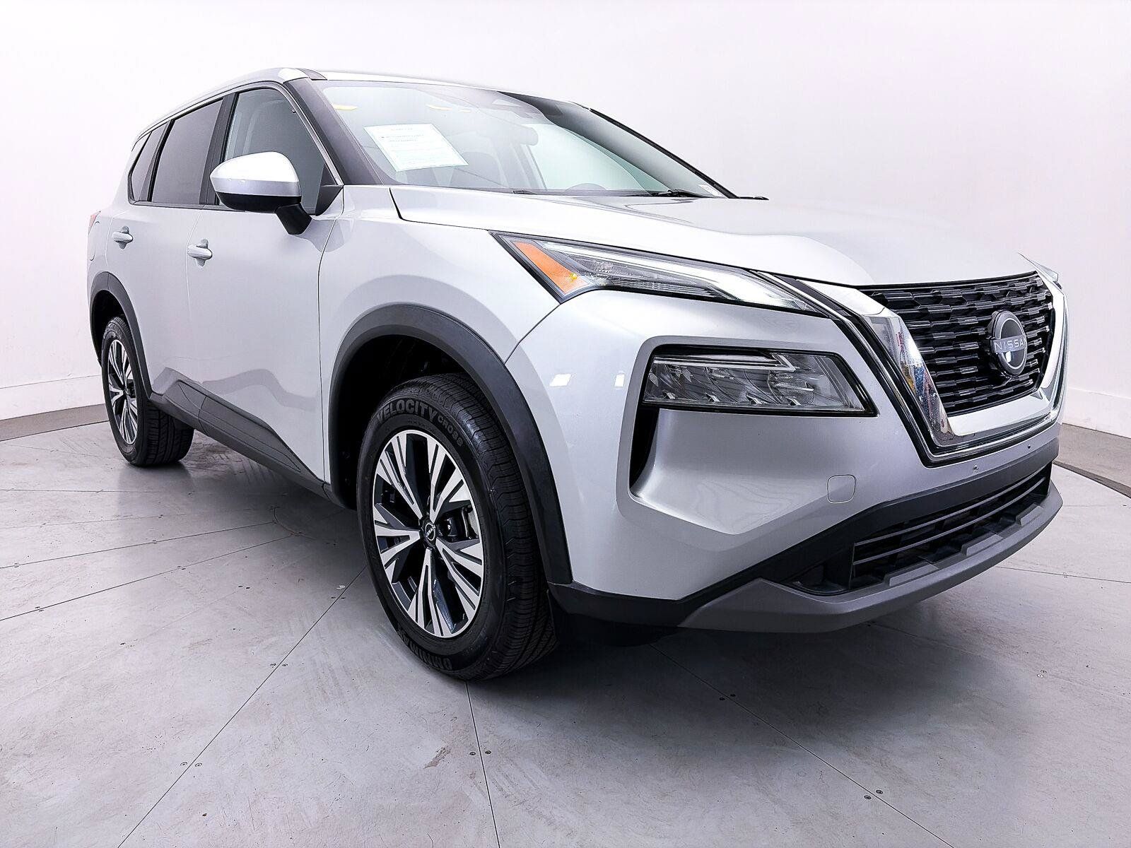 Used 2023 Nissan Rogue SV FWD image 8