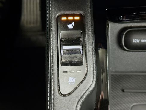 Used 2022 Kia Telluride EX w/ EX Premium Package image 26