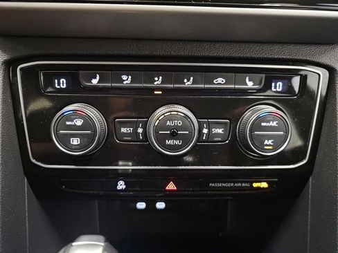 Used 2023 Volkswagen Atlas SE AWD/4WD image 24