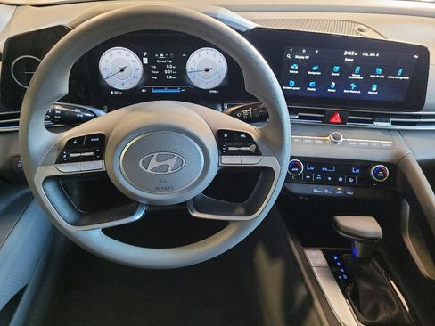 Used 2024 Hyundai Elantra SEL image 22