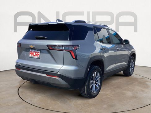 Used 2025 Chevrolet Equinox LT w/ Convenience Package II FWD image 12