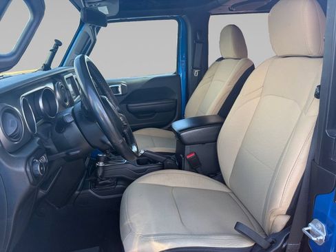 Used 2021 Jeep Wrangler Sport AWD/4WD image 10