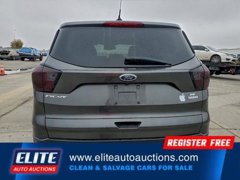 Used 2019 Ford Escape SE image 11