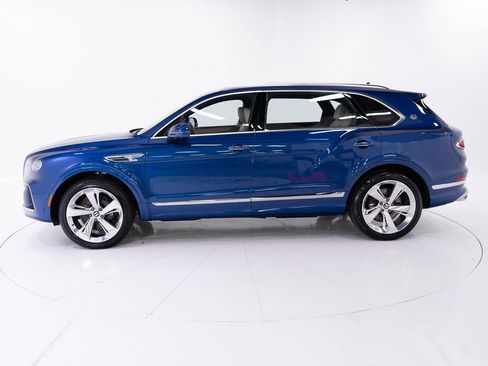 New 2025 Bentley Bentayga Extended Wheelbase image 2