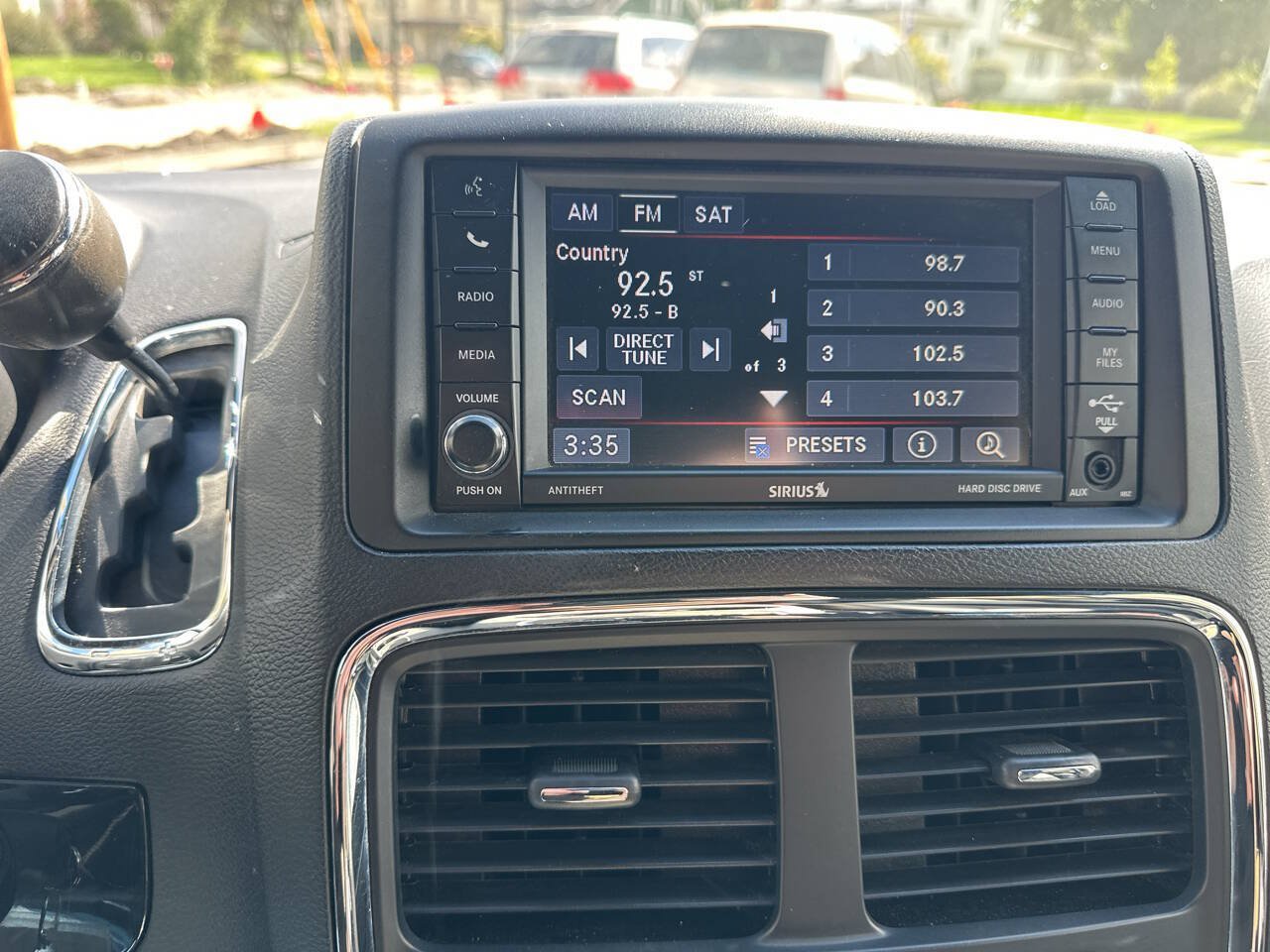 Used 2017 Dodge Grand Caravan SXT FWD image 19