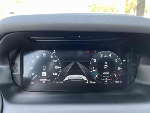 Used 2021 Land Rover Discovery Sport SE image 62