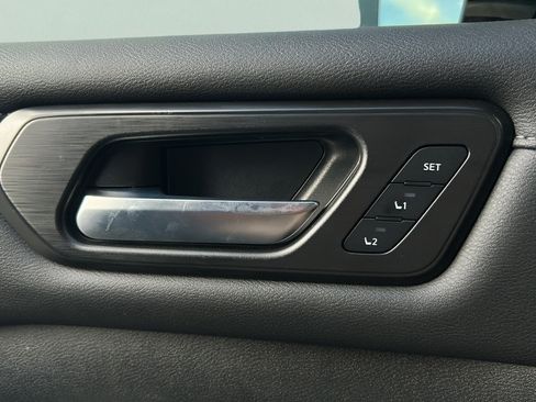 Used 2025 Nissan Armada SL w/ Captain's Chari Seat Package AWD/4WD image 14