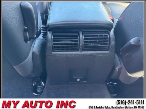 Used 2010 Jeep Grand Cherokee Laredo image 15