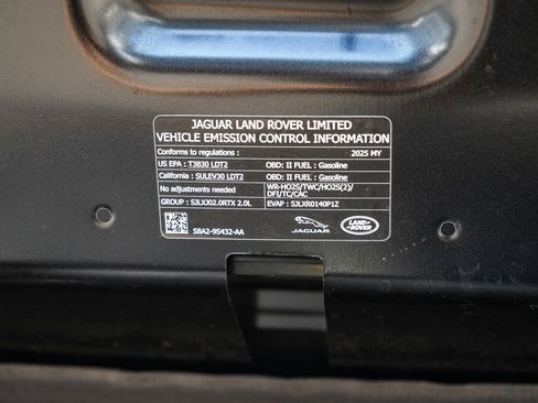 Certified 2025 Land Rover Range Rover Velar S AWD/4WD image 29