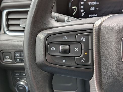 Used 2023 GMC Yukon Denali image 16