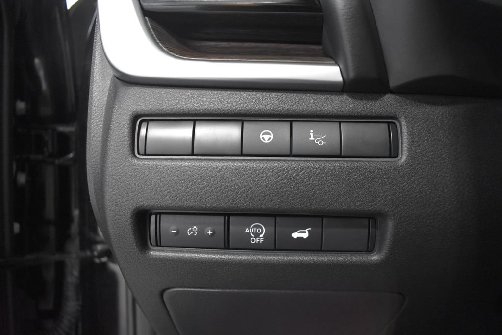 Certified 2026 Nissan Rogue Platinum w/ Tech Package AWD/4WD image 20