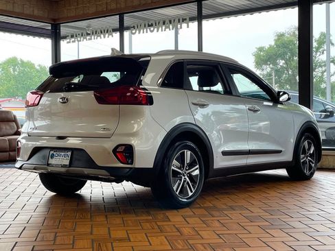 Used 2020 Kia Niro EX Premium FWD image 11