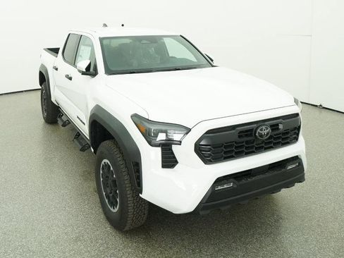New 2025 Toyota Tacoma TRD Off-Road image 32