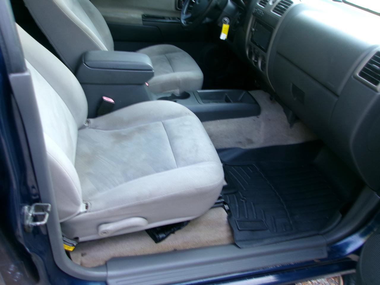 Used 2004 Chevrolet Colorado LS w/ Power Convenience Package AWD/4WD image 7