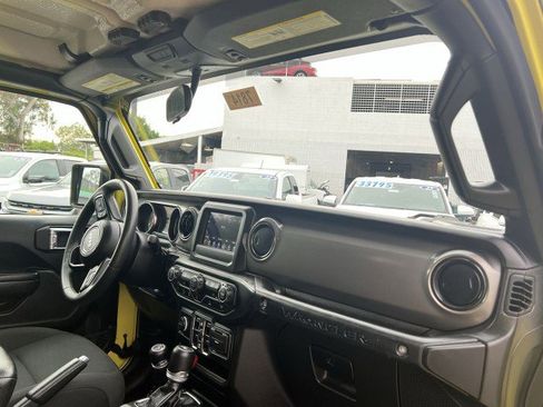 Used 2023 Jeep Wrangler Unlimited Sport AWD/4WD image 28