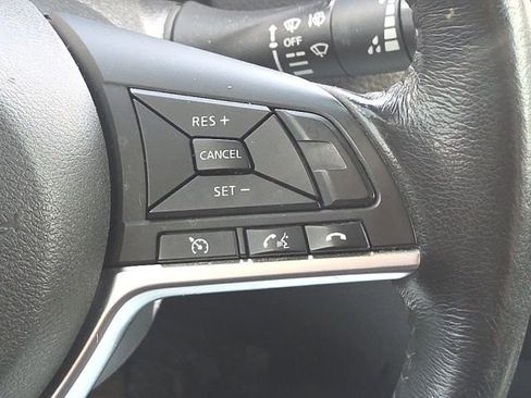 Used 2017 Nissan Rogue SL w/ SL Premium Package FWD image 39