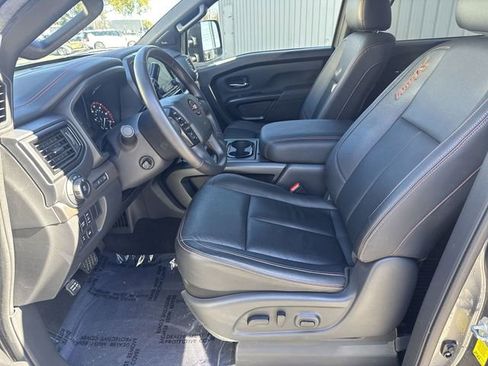 Used 2024 Nissan Titan PRO-4X w/ Pro-4x Convenience Package image 15