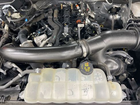 Used 2024 Ford Expedition XLT image 26