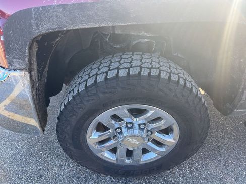 Used 2015 Chevrolet Silverado 2500 LT w/ LT Convenience Package image 6