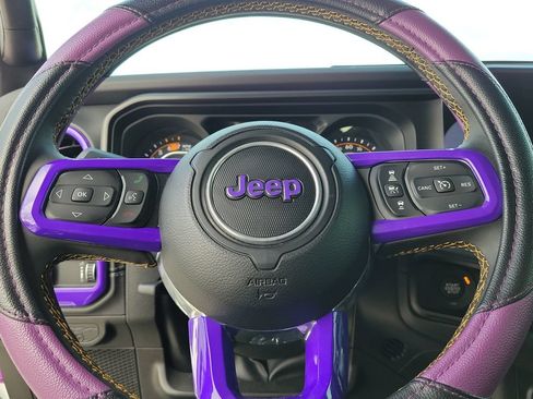 Used 2024 Jeep Wrangler Unlimited Sahara AWD/4WD image 15