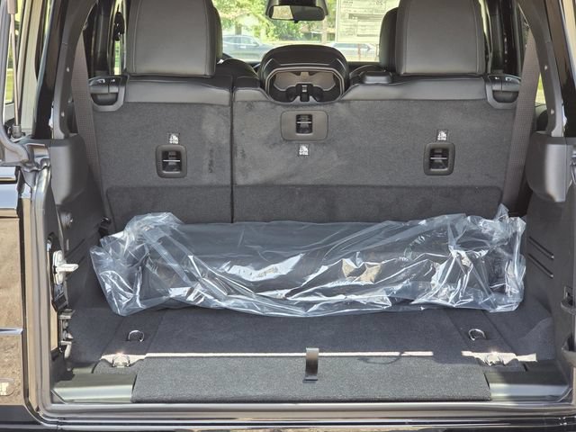 New 2026 Jeep Wrangler Unlimited Rubicon AWD/4WD image 8
