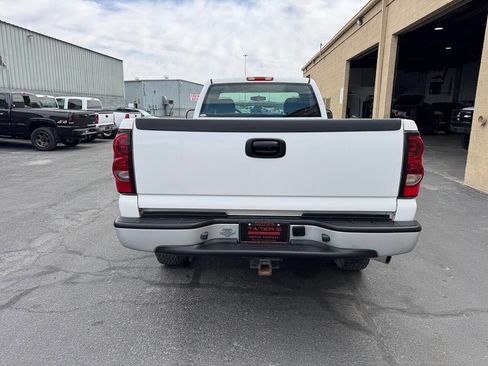 Used 2007 Chevrolet Silverado 2500 W/T w/ Heavy-Duty Power Package RWD image 8