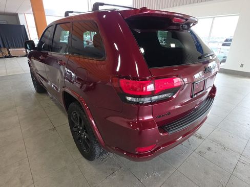 Used 2019 Jeep Grand Cherokee Altitude AWD/4WD image 12