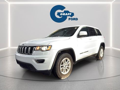 Used 2019 Jeep Grand Cherokee Laredo image 13