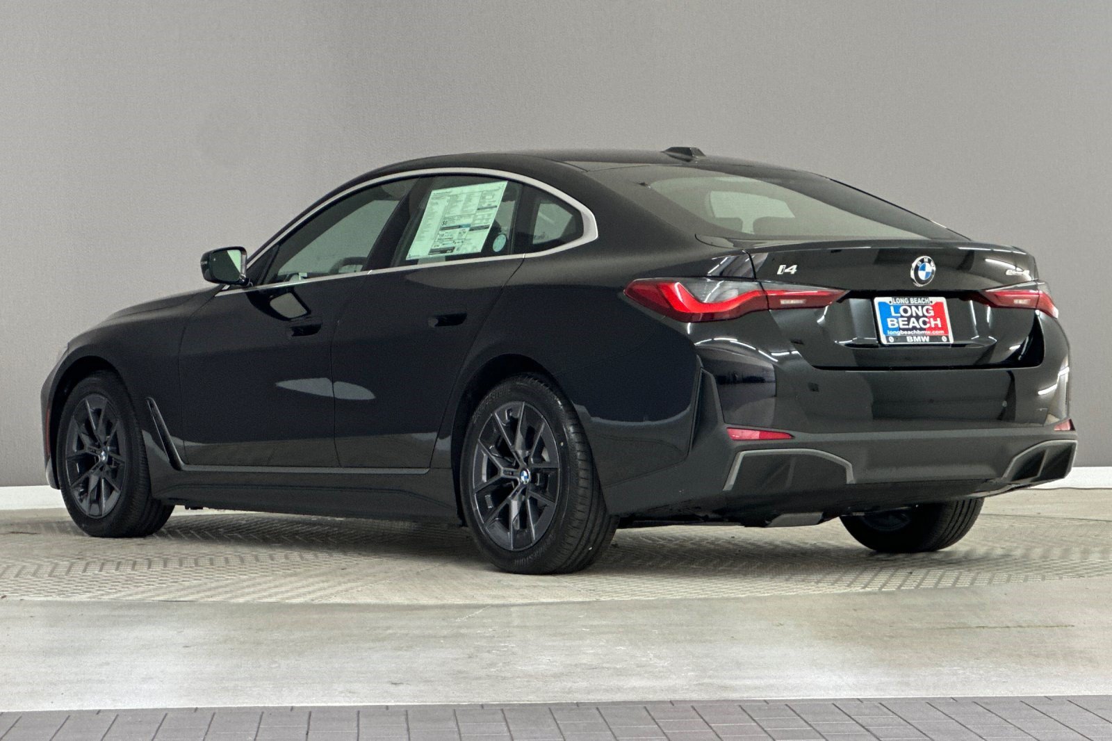 New 2026 BMW i4 eDrive40 w/ Parking Assistance Package RWD image 3
